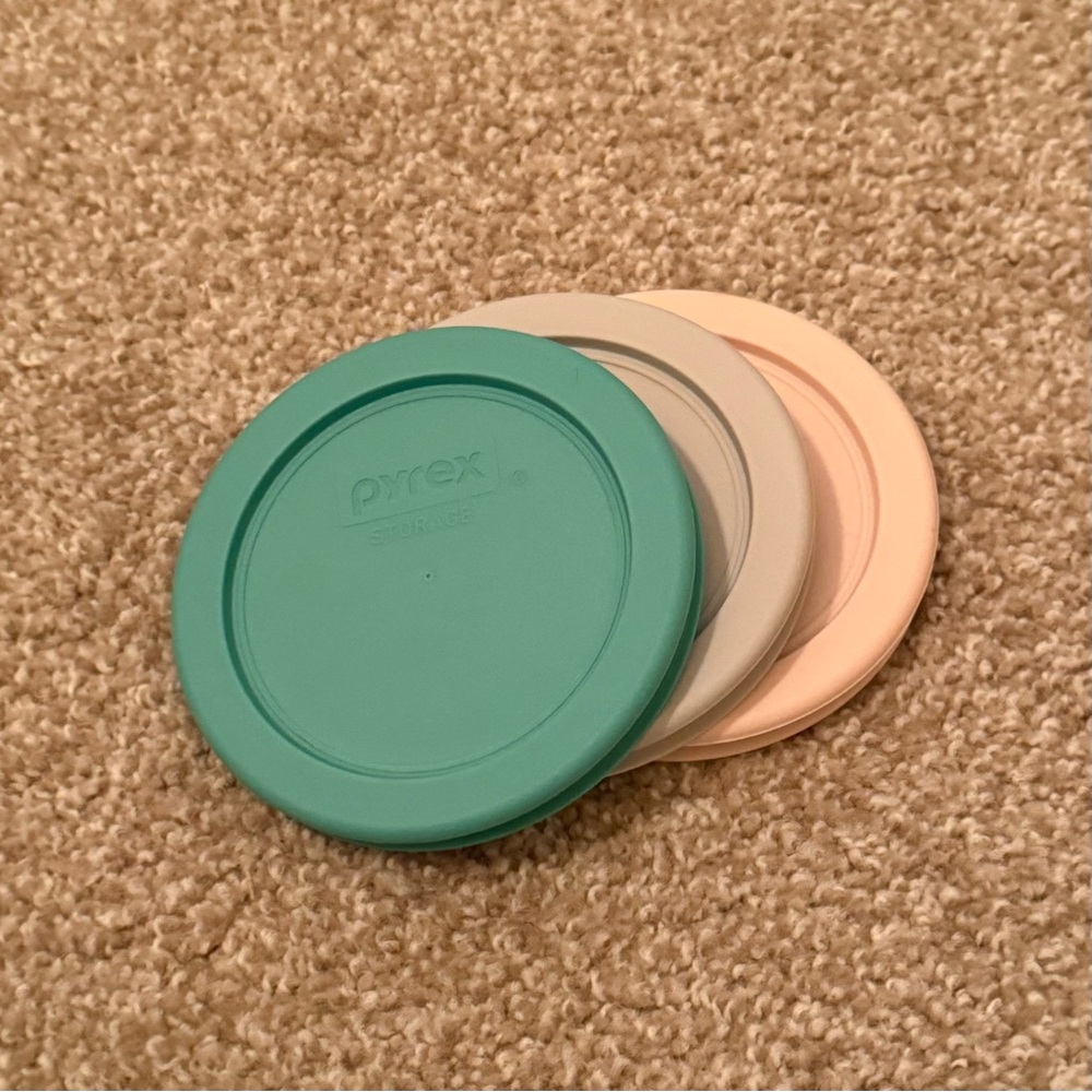 Pyrex 1 Cup Round Lids - 7202
